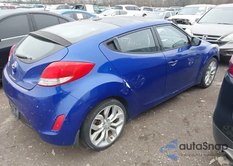 2013 Hyundai Veloster Base W/Black z USA, uszkodzony, nr VIN KMHTC6AD0DU162293